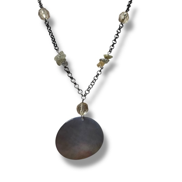 Shell & stone bead silver toned necklace - Picture 3 of 3